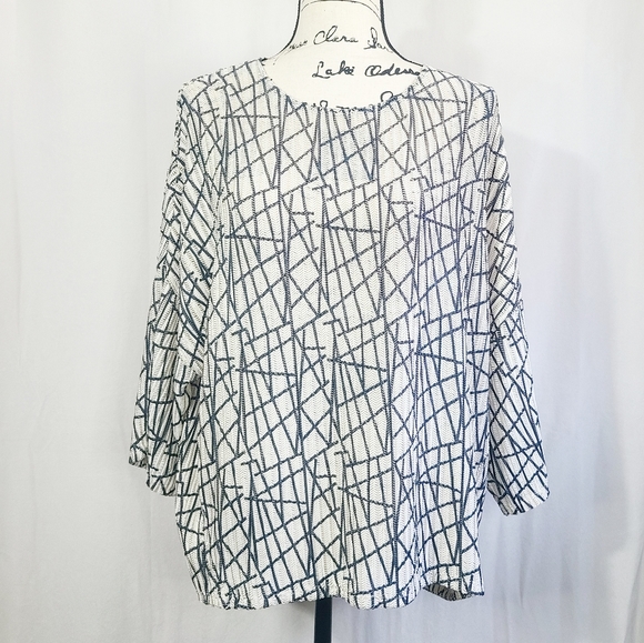 Zara * Unique Woven Abstract Print Top - Picture 5 of 7